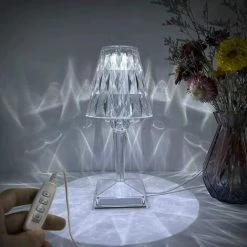 HAZEL Style Moderne Créatif Imitation Cristal Diamant Coupe Lampe De Table Trois Tons Atmosphère Chambre LED Acrylique Veilleuse Lampe De Chevet 8 HAZEL Style Moderne Créatif Imitation Cristal Diamant Coupe Lampe De Table Trois Tons Atmosphère Chambre LED Acrylique Veilleuse Lampe De Chevet -Lampe Soldes Boutique 64196270 4